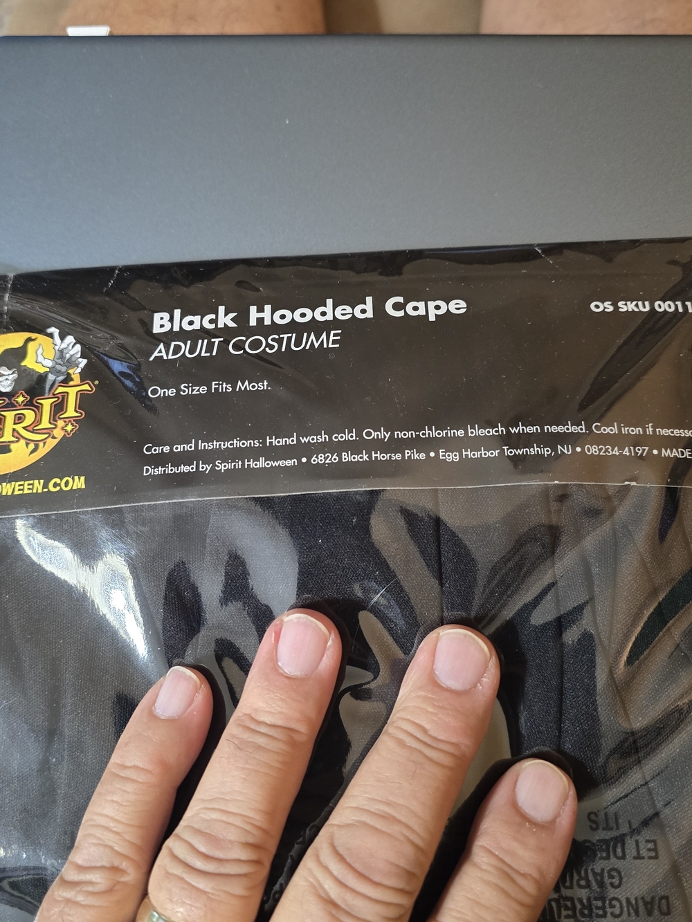 SPIRIT Black Hooded Cape Adult Size Unisex Cloak Haloween Costume Cosplay NIB - Picture 5 of 5